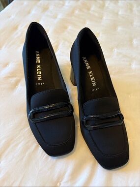 Anne Klein “I flex” Black Square-Toe Loafers with Decorative Buckle
